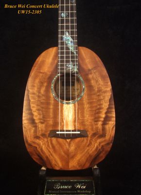 Bruce Wei Handmade Solid Curly Acacia Pineapple Concert Ukulele, Turtle Inlay, Soft-bag UW15-2305