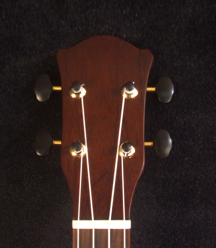 Tenor Ukulele, Left-handed